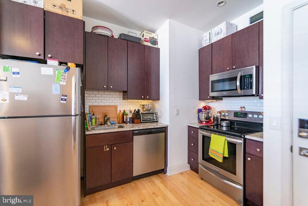 Foto principal - 427 Monroe St