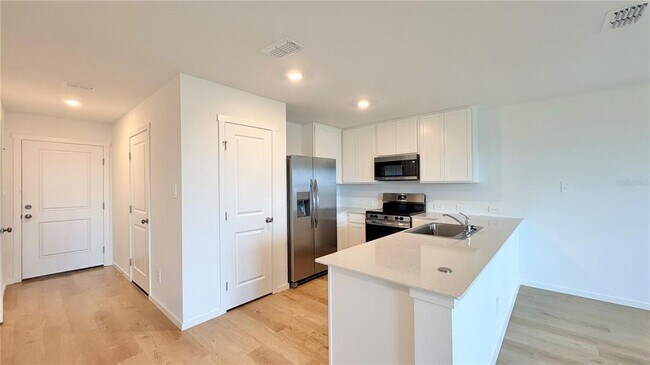 Building Photo - 1561 Plank Pl
