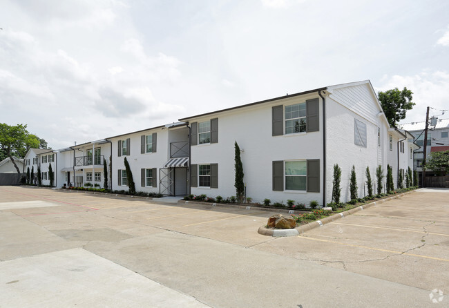 Building Photo - The Boxtree Apartments