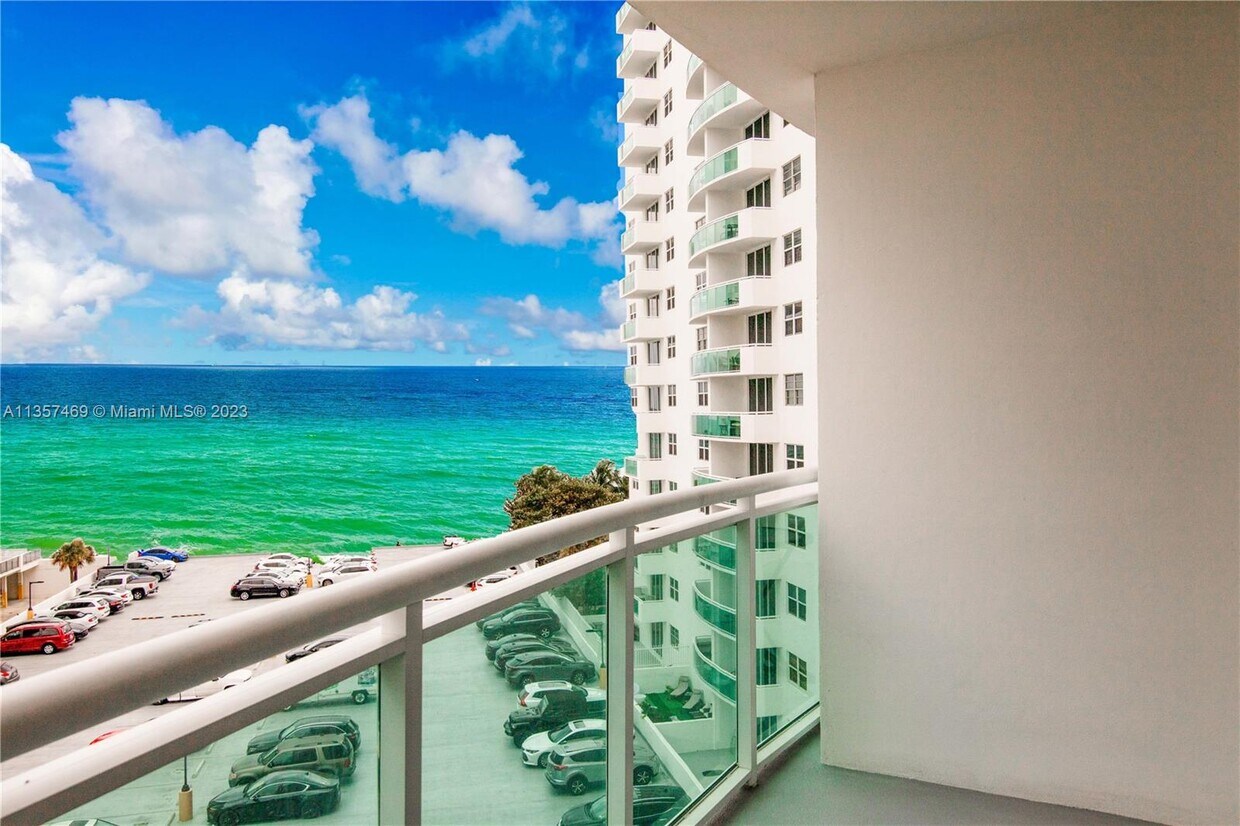 Foto principal - 3001 S Ocean Dr