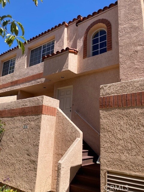 Building Photo - 3101 Plaza del Amo