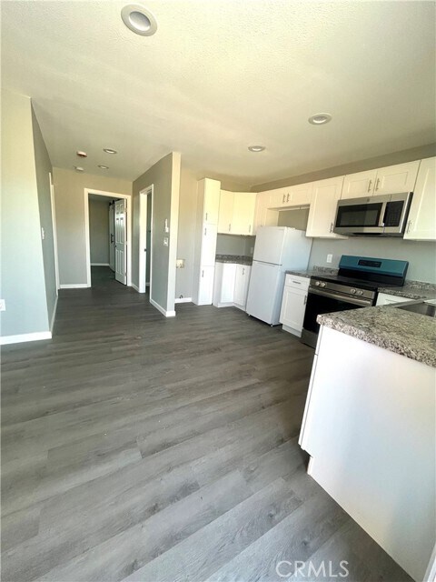 Foto del edificio - 6403 East Ct