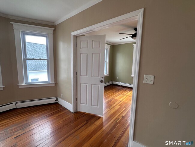 Foto del edificio - 22-24-24 Bushnell St