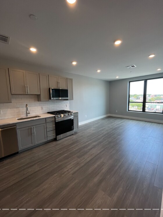 Foto del edificio - 367 Western Ave