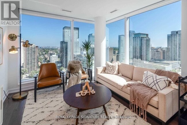 Building Photo - 18 Erskine Ave