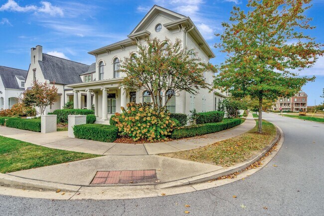 Building Photo - Executive Rental in Westhaven