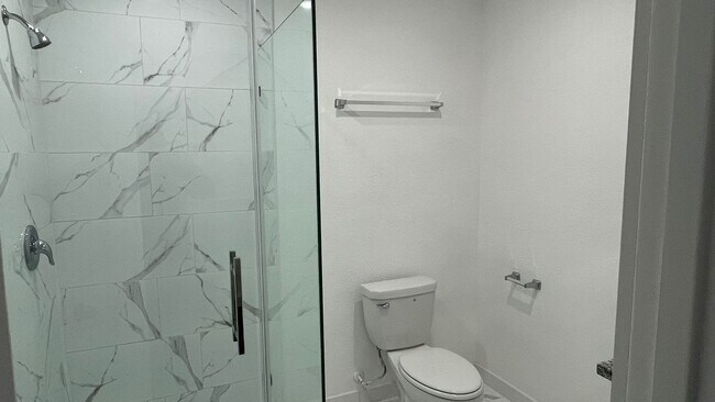 Foto del edificio - Beautiful New Brand Townhouse