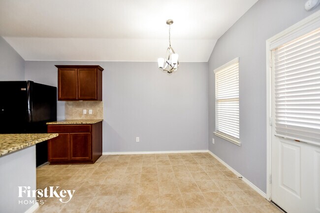 Building Photo - 1480 Arabella Ave