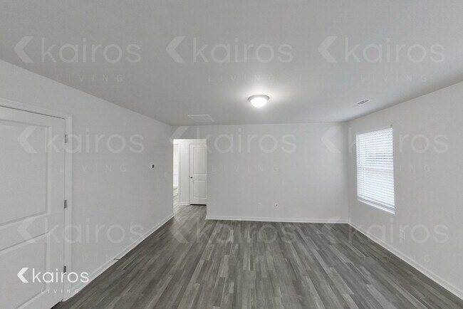 Building Photo - 309 Kyles Dr.