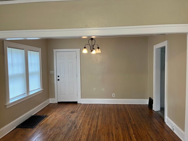 Dining room - 1623 Parmele St