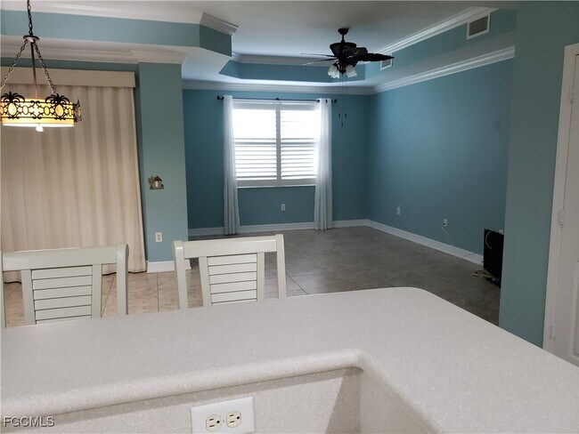 Foto del edificio - 9832 Cristalino View Way