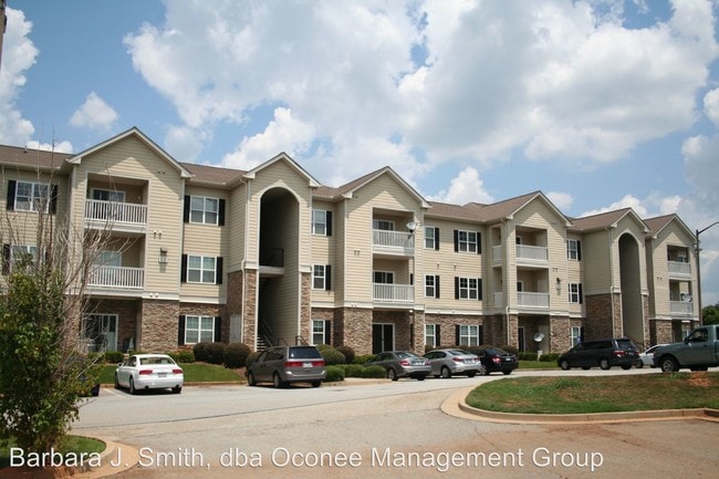 Building Photo - 3204 Town Creek Cir