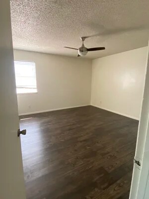 Building Photo - 1226 N LBJ Dr