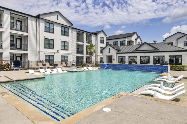Building Photo - The Peri on Westheimer