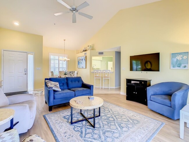 Foto del edificio - Seasonal/short term only 2/2 ground floor ...