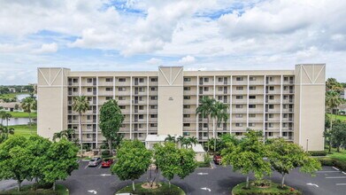 Building Photo - 7260 Kinghurst Dr
