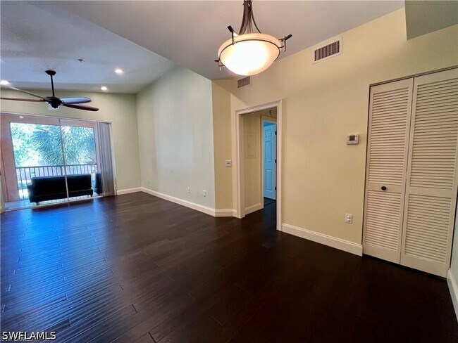 Foto del edificio - 1160 Reserve Way