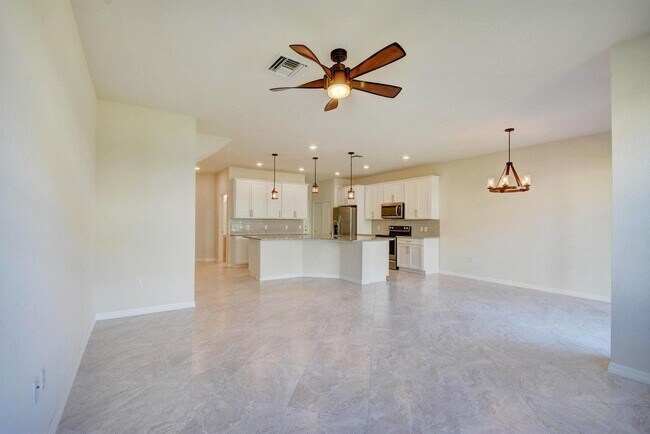 Building Photo - 4599 San Fratello Cir