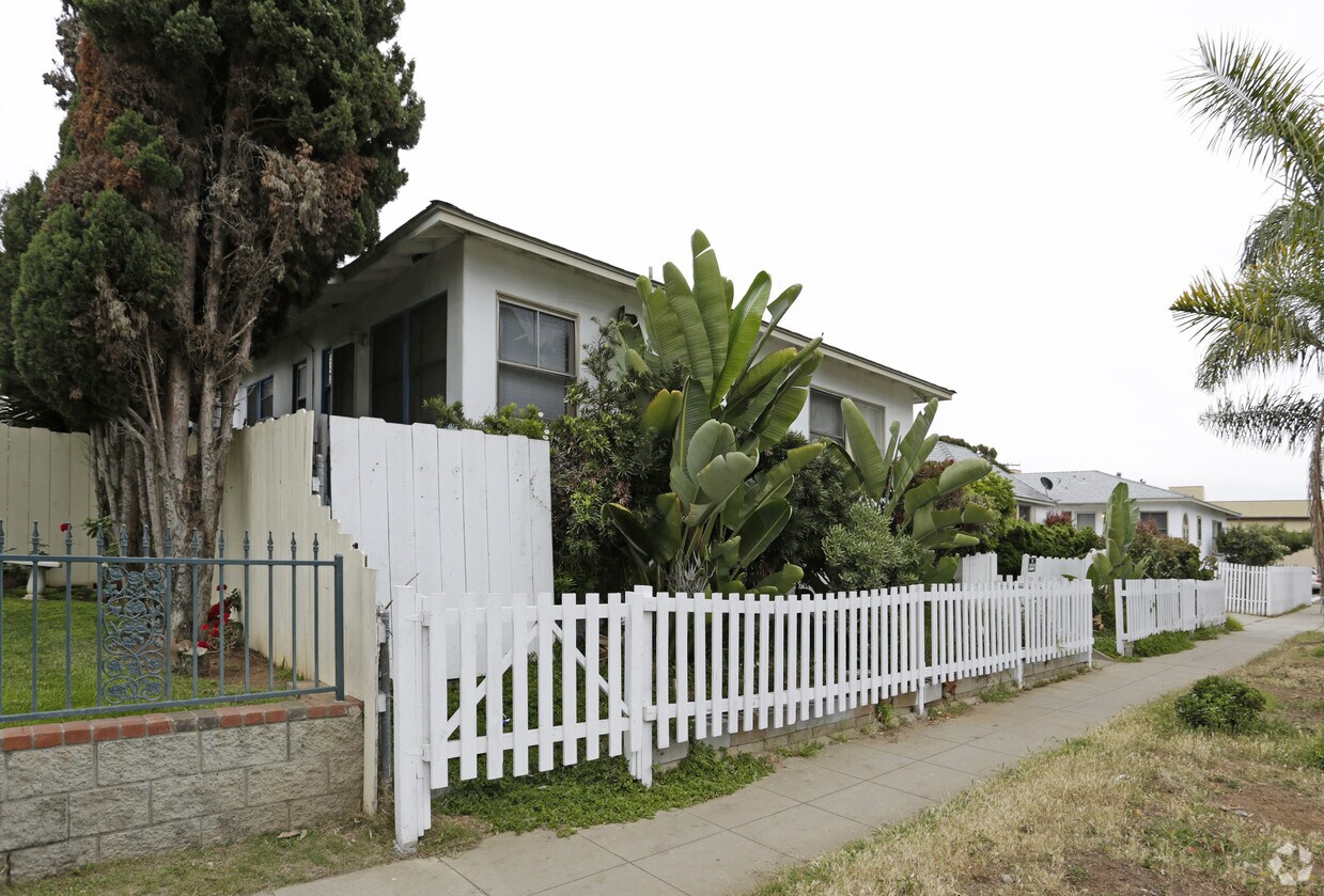 Foto del edificio - 404-408 Topeka St