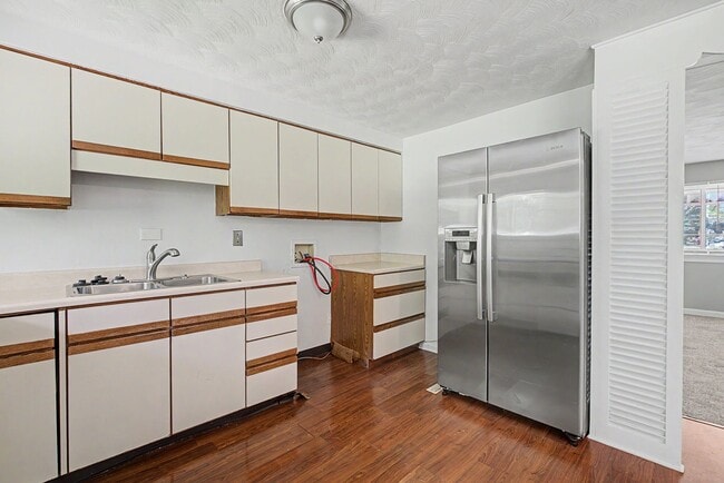Building Photo - 4558 Cordell Dr