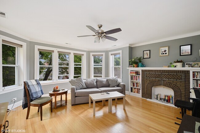 Foto del edificio - 3744 N Whipple St