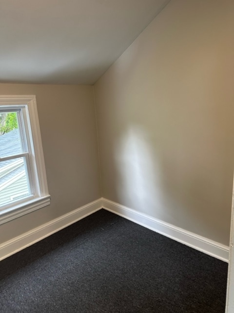 Building Photo - 255 Blakeslee St