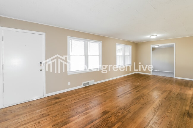 Building Photo - 6701 Fairway Dr