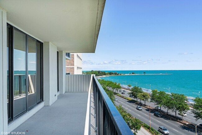 Building Photo - 1212 N Lake Shore Dr