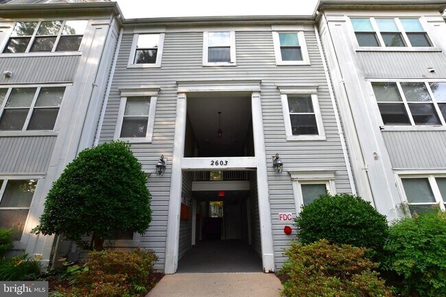 Foto del edificio - 2603 Camelback Ln