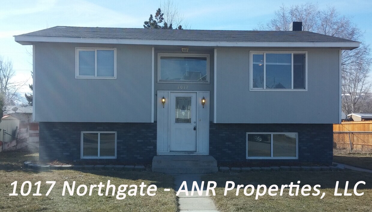 Primary Photo - Great Neighborhood and Clean Four Bedroom ...