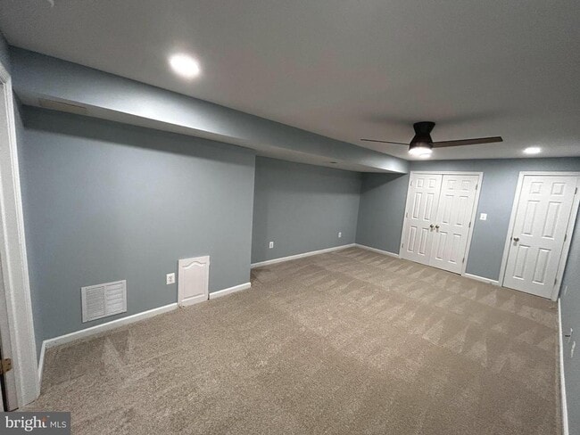 Building Photo - 5415 Chillingham Pl