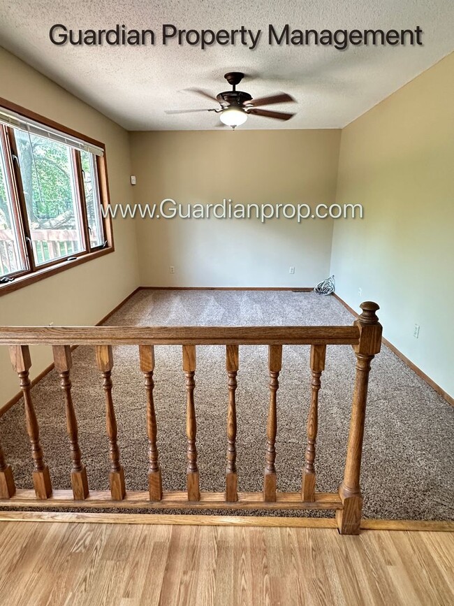 Building Photo - Rosemount Single Family Home, Corner lot, ...