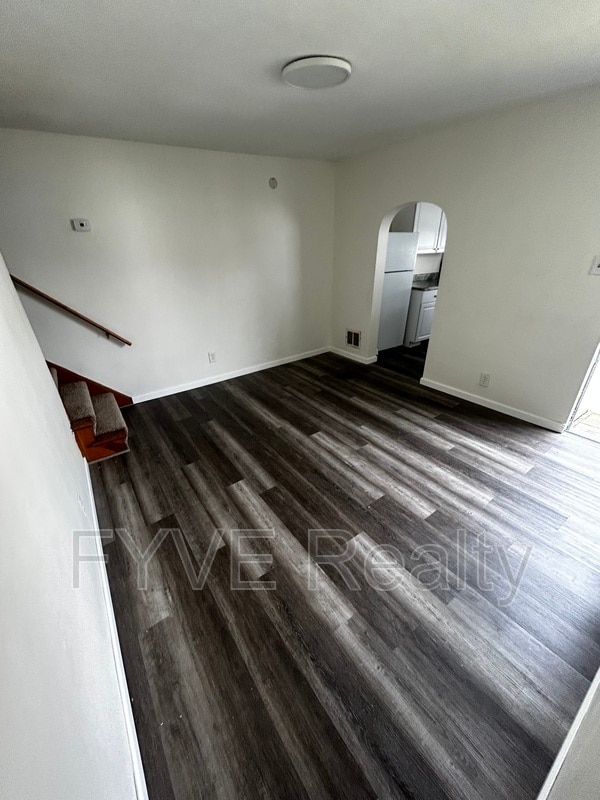 Building Photo - 17 E Sherman St