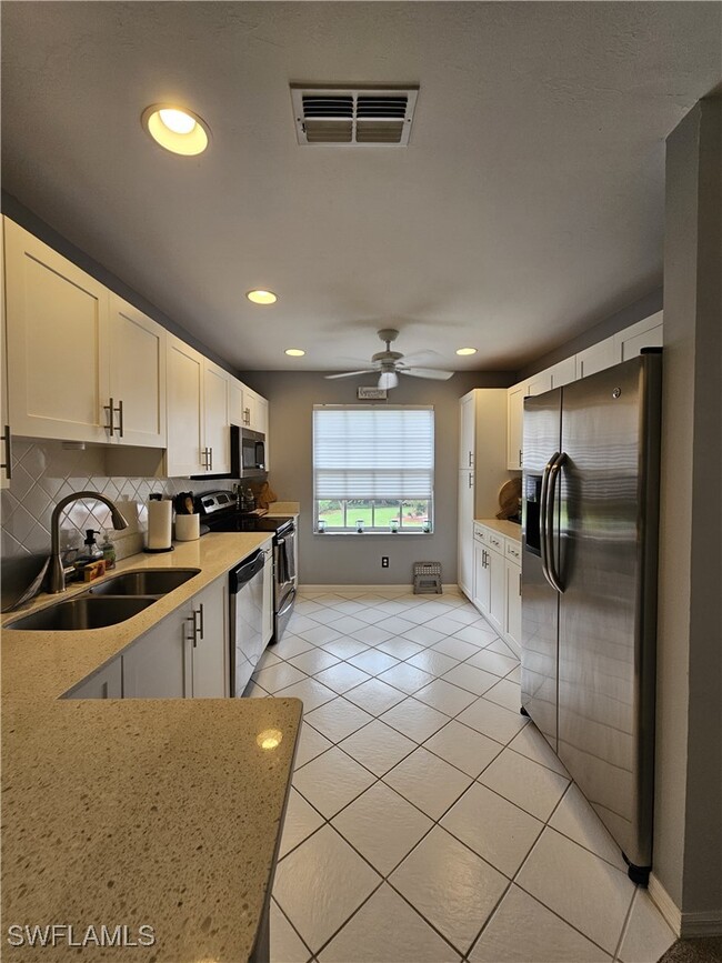 Building Photo - 500 Windsor Sq