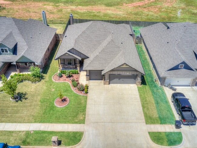 Building Photo - Welcome Home to The Waters!