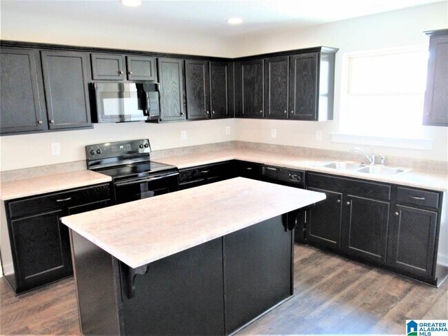 Building Photo - 360 Deer Creek Way