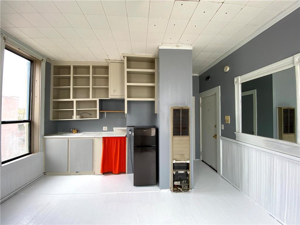 Primary Photo - 103 Holcomb St