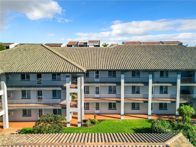 Building Photo - 9900 Sunset Cove Ln