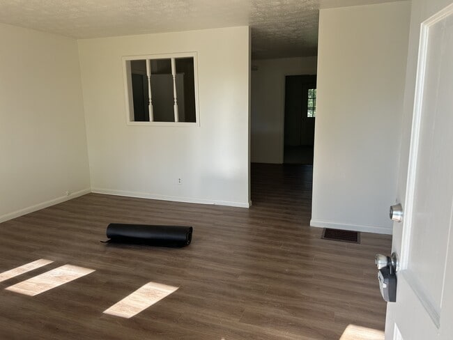 Building Photo - 115 Salter Rd