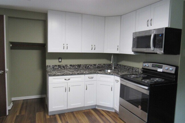 Building Photo - 1471 NY-376