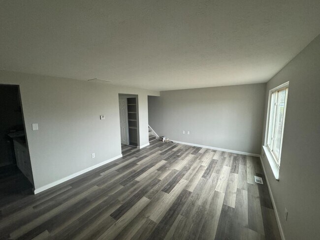 Foto del edificio - 5510 Beavercrest Dr