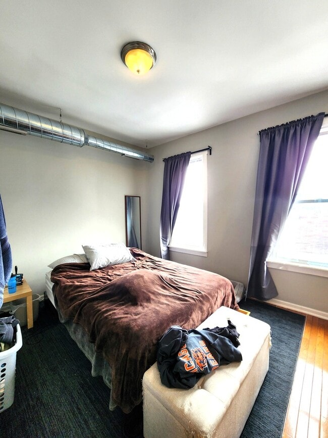 Foto del edificio - 973 W 19th St