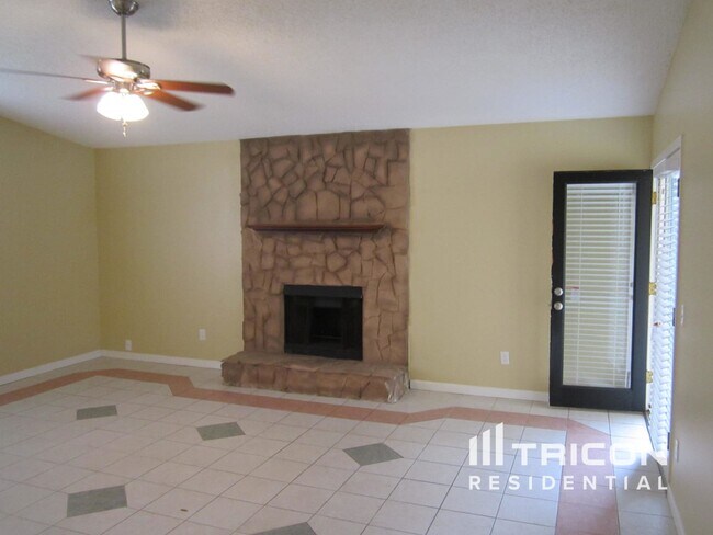 Foto del edificio - 1702 Sandy Hollow Loop