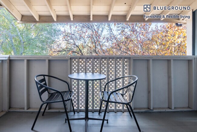 Building Photo - 202 Calvert Dr