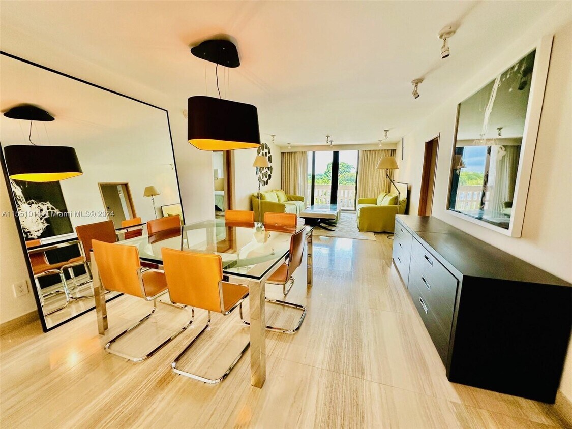 Foto principal - 90 Edgewater Dr