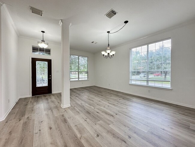Foto del edificio - 73 E Montfair Blvd