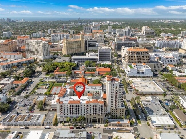 Building Photo - 1805 Ponce de Leon