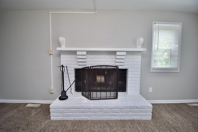 Building Photo - 9571 Beech Dr