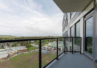 3BT1-NW - Balcony - UXBorough Living
