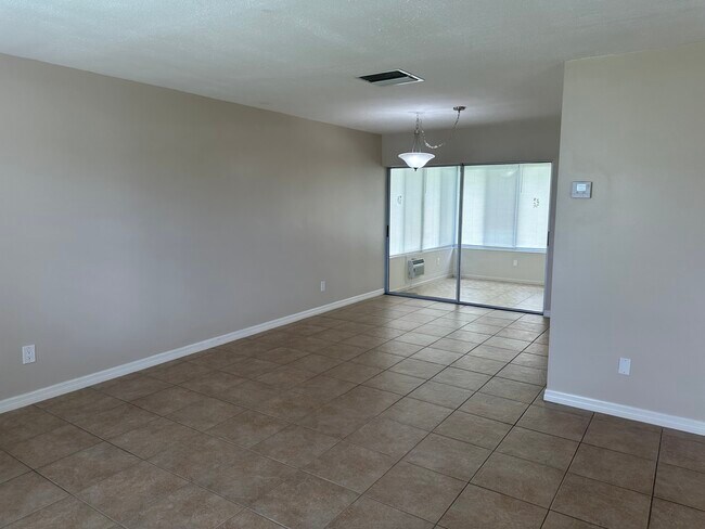 Foto del edificio - 4520 Bear Lake Ct